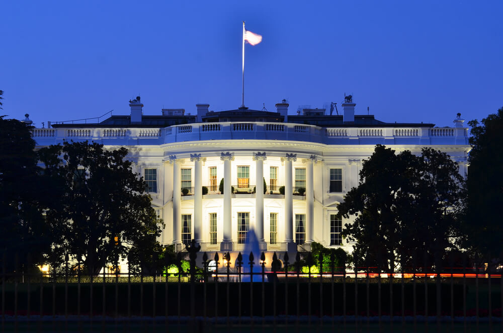 Market Tanks as White House Intensifies Confusion, Fear on US-China Deal