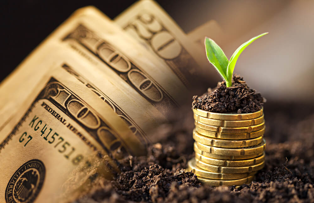 Investors Dump Record $667B Into Money Market Funds in Q1