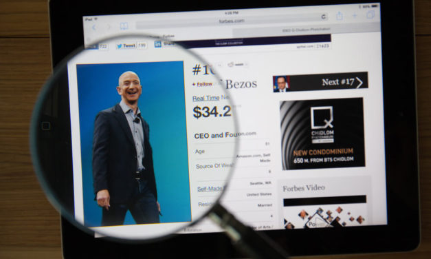 Amazon CEO Bezos Tells of National Enquirer Blackmail, Extortion Threats