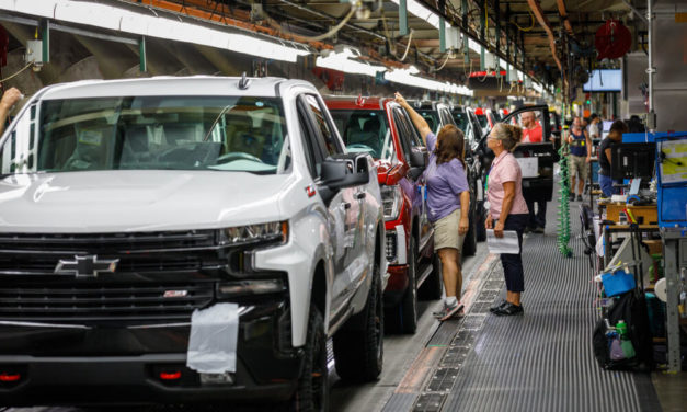 Trump Calls GM CEO in Fight to Reopen Ohio Plant