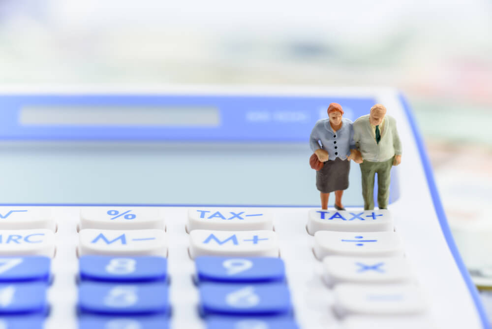 How to Avoid Tax Penalties While Spending in Retirement