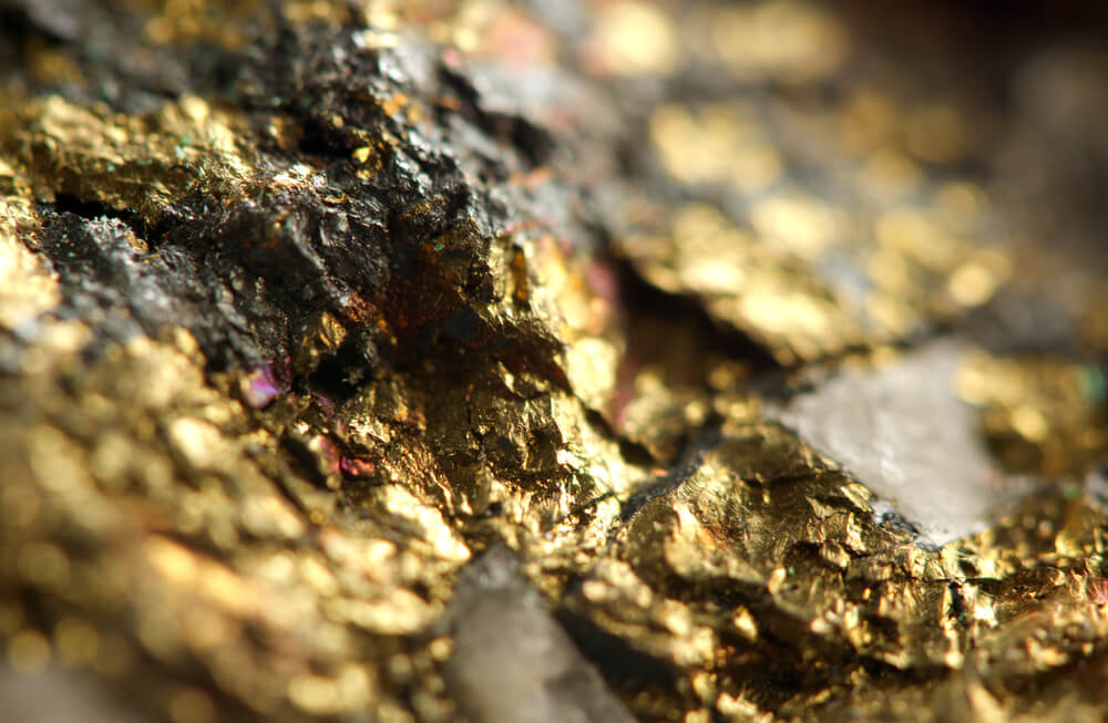 Don’t Bargain Hunt in Oil. Gold Miners are on the Uptrend and a Better Buy