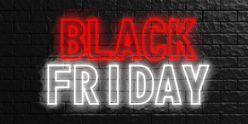 Walmart vs. Amazon: Best Retail Stock for $800B Holiday Spree