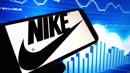 The Ugly Shoe Is Beating the Swoosh… Our Ratings Say It Isn’t Luck