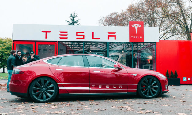 Beleaguered Tesla CEO Says Cutting Back Hours Not an Option