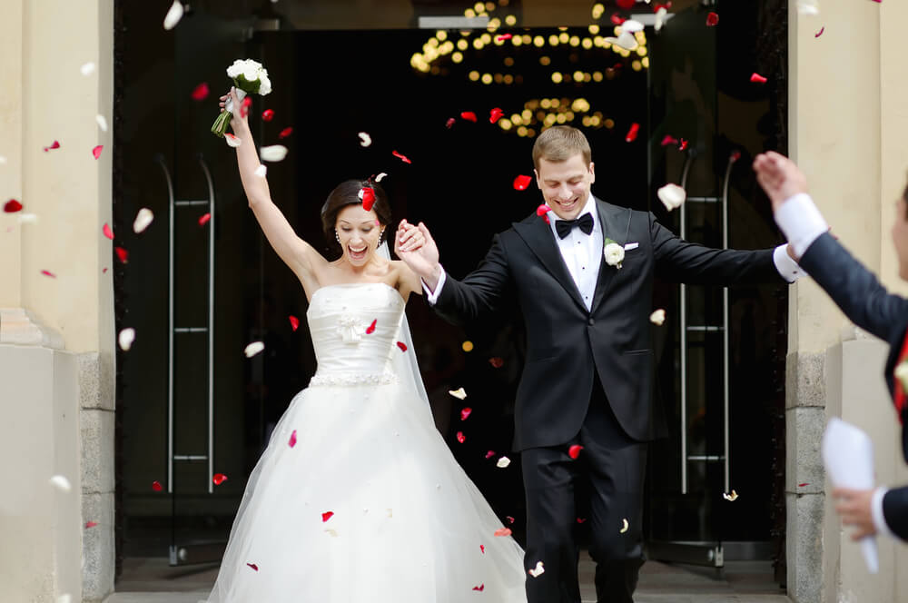 Fed: Want to Make a Higher Salary? Get Married — If You’re a Man