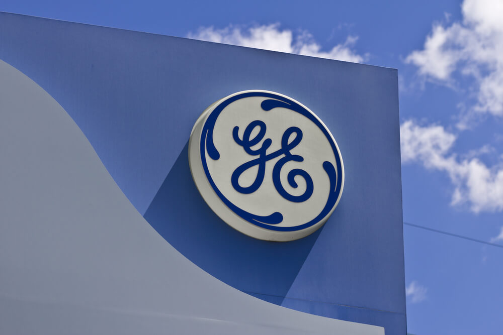 GE, Seeking Path Through Its 3rd Century, Ousts CEO After 1 Year