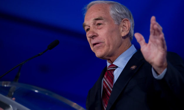 Ron Paul: Trump a ‘Great Cheerleader’ But Economy ‘Not Sound’ Over Long Term