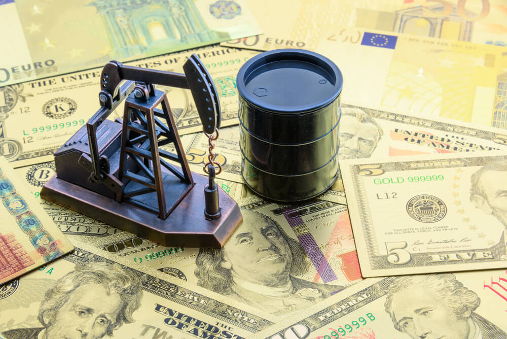 US Oil Prices Predicted to Climb in 2019 on Lower Supply