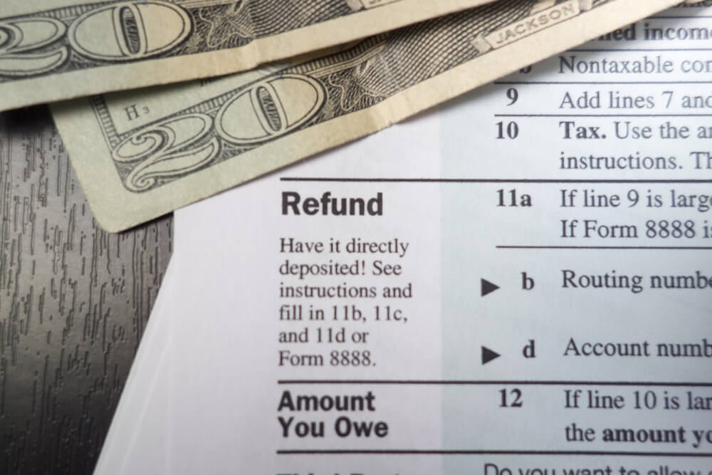 Average Tax Refunds Fall, Creating Political Flashpoint