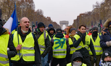 French Yellow Vest Anti-Gov’t Protests Turn Violent in Paris