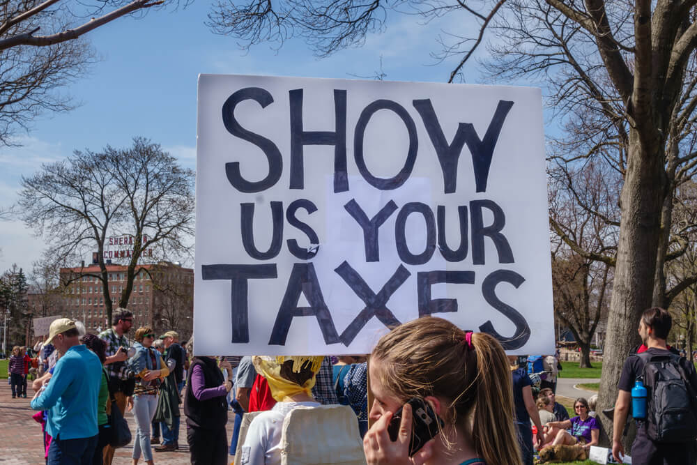 Democrats Hunting for 10 Years of Trump’s Tax Returns