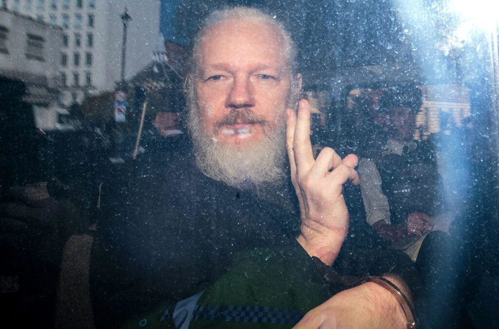 Luongo: Delaying Brexit, Julian Assange Arrest Multiplies Europe’s Problems