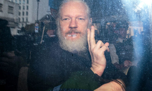 Luongo: Delaying Brexit, Julian Assange Arrest Multiplies Europe’s Problems