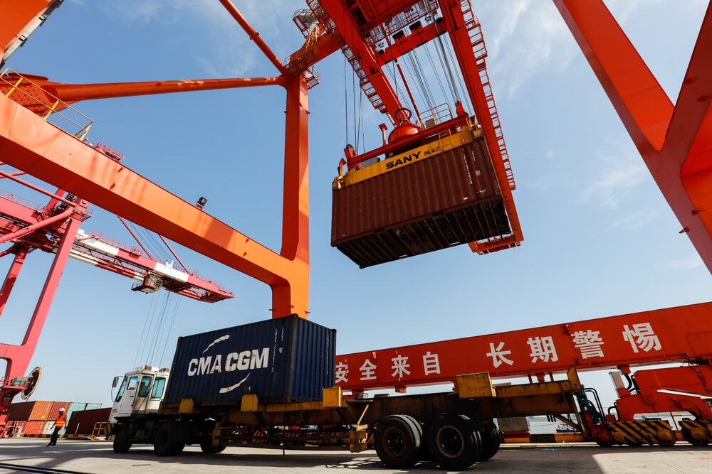 China’s April Exports Unexpectedly Fall Ahead of US Tariff Talks