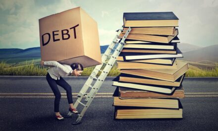 Elizabeth Warren student loan debt