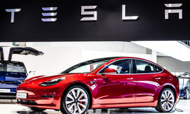 Analyst: Tesla ‘Stock Is Going to Get Absolutely Clobbered’