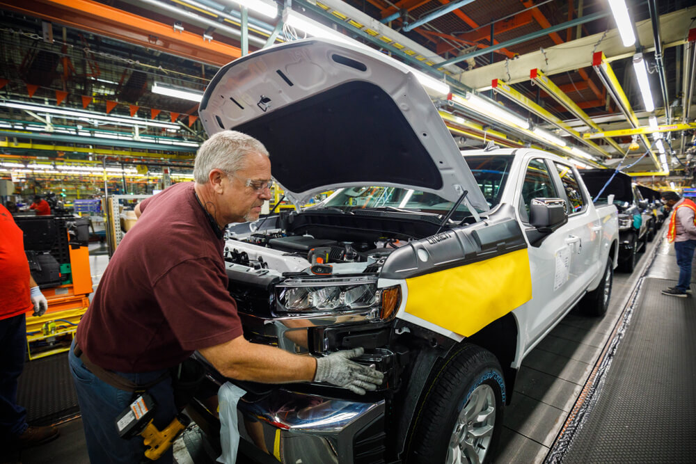 Detroit Automakers Agree to UAW Request to Shutter US Plants