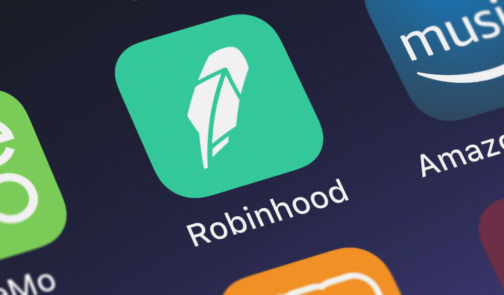 Hyped Robinhood IPO Is Here + Apple’s Earnings Hot Streak
