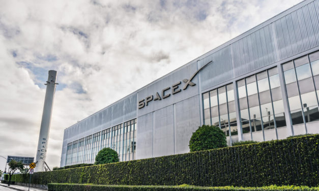 Closing Bell: SpaceX Ups Ante in Race to Consumer Space Travel