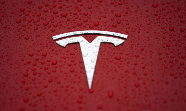 Tesla Jumps to Erase Early Dip After $2B Stock Offering