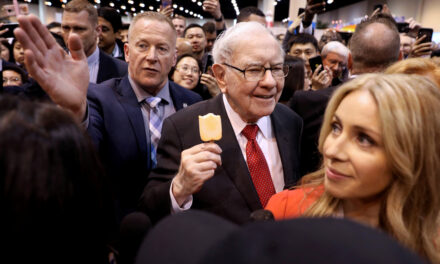 Warren Buffett Berkshire Buffett top stock