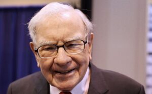 warren buffett's annual letter Warren Buffett selling Delta stock Peter Lynch stock buybacks