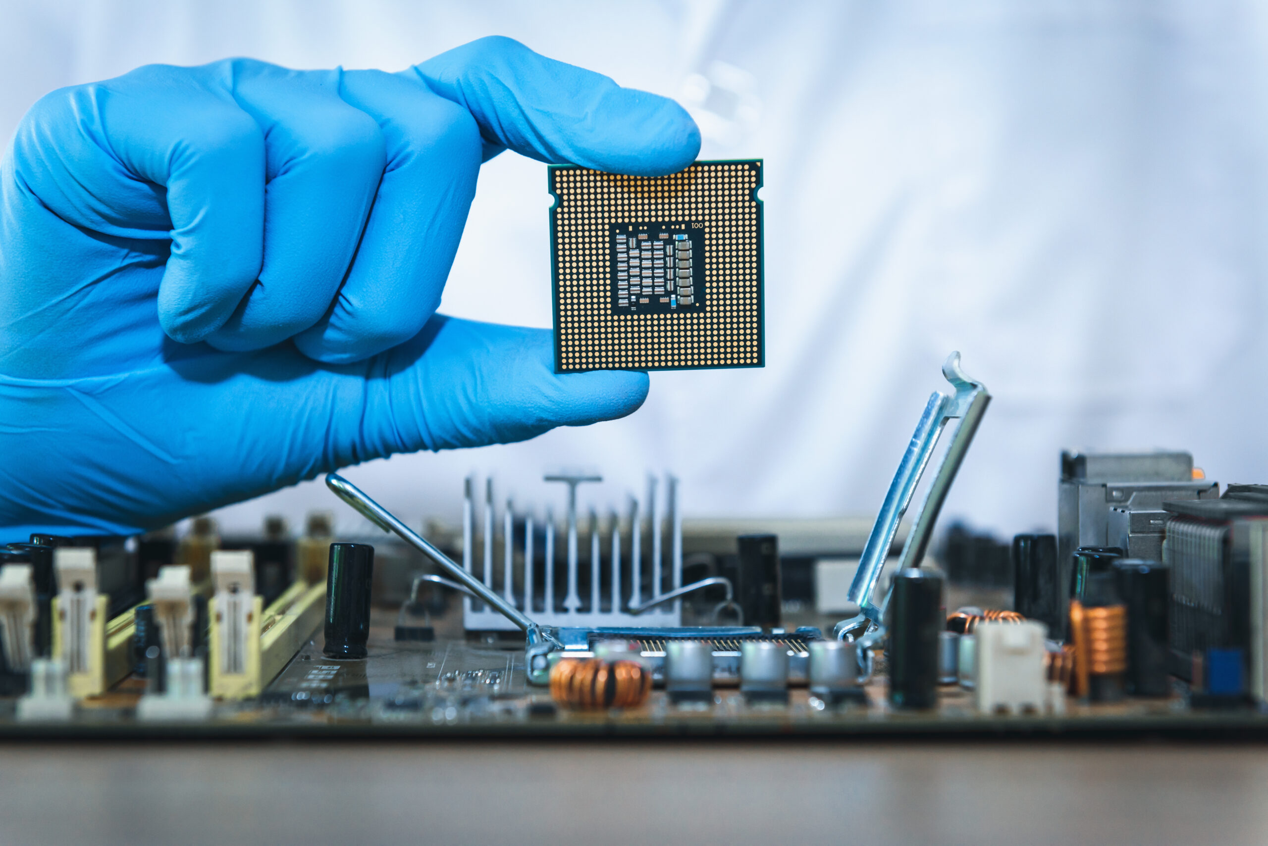 Ford Gets Into The Semiconductor Game, Plans To Produce Own Microchips
