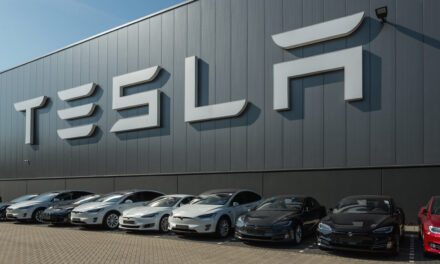 Ford and GM Quickly Cathing Up To Tesla in Electric Vehicle Market