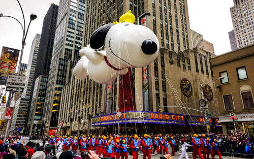 snoopy float Macy's Day Parade